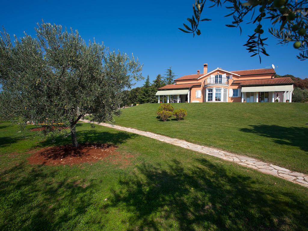 Sun Garden Premium Apartments Врсар Экстерьер фото